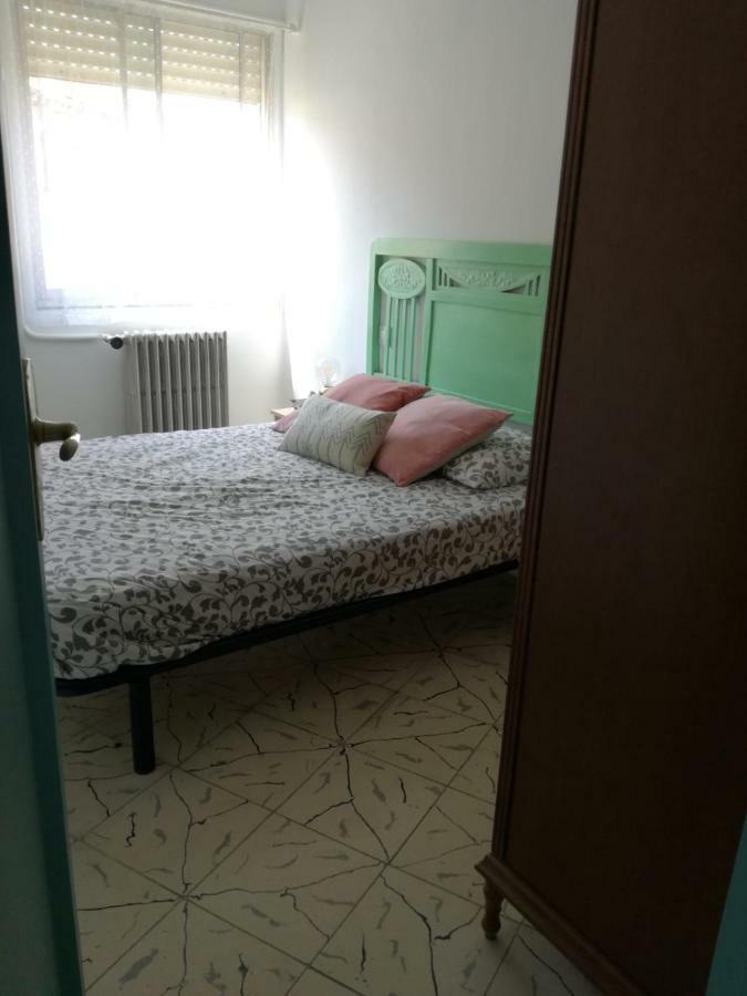 Casa Oroela Apartment Jaca Bagian luar foto
