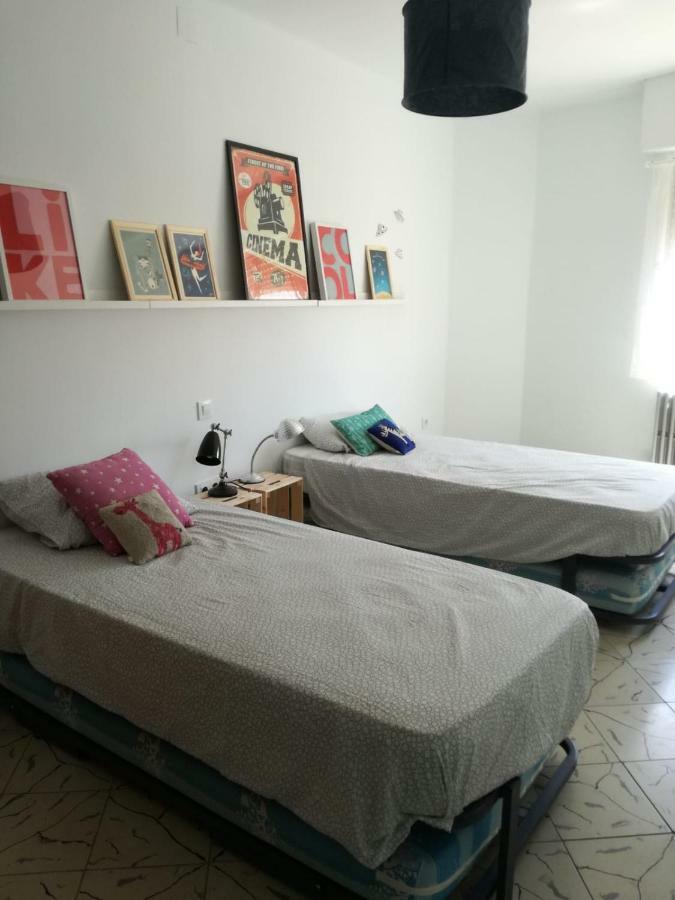 Casa Oroela Apartment Jaca Bagian luar foto