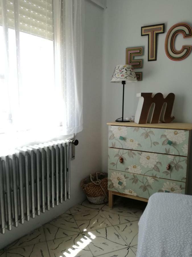 Casa Oroela Apartment Jaca Bagian luar foto